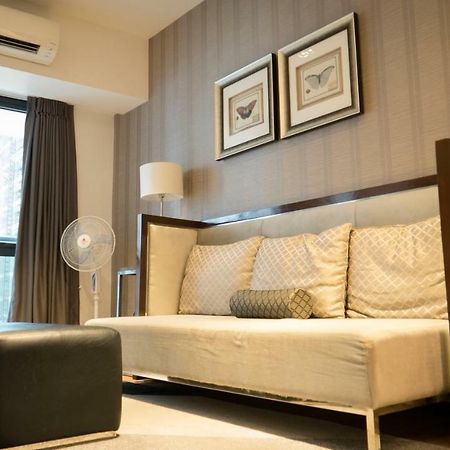 Milano Versace Suites Makati City Extérieur photo