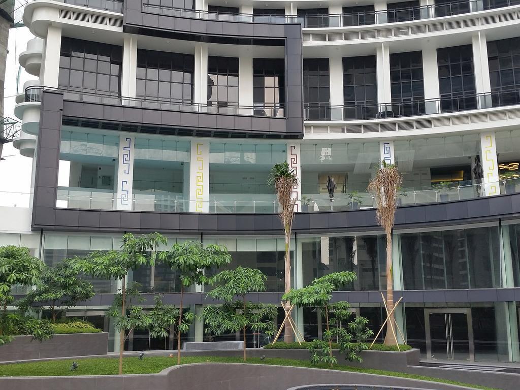 Milano Versace Suites Makati City Extérieur photo