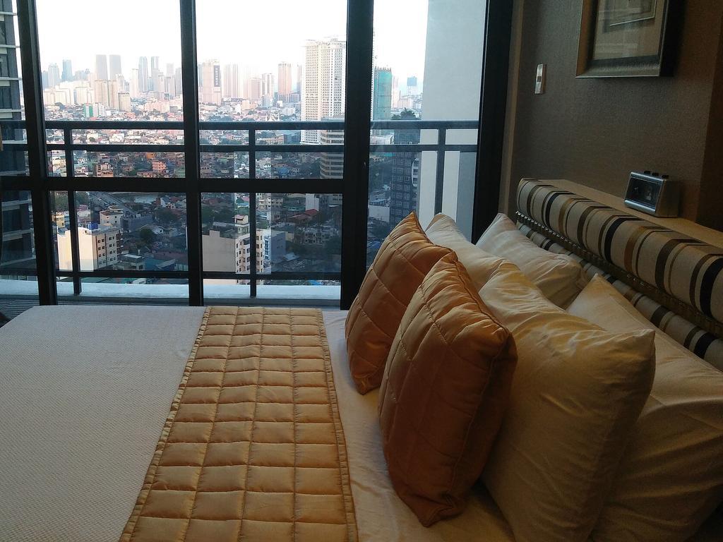 Milano Versace Suites Makati City Extérieur photo