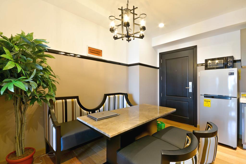 Milano Versace Suites Makati City Extérieur photo