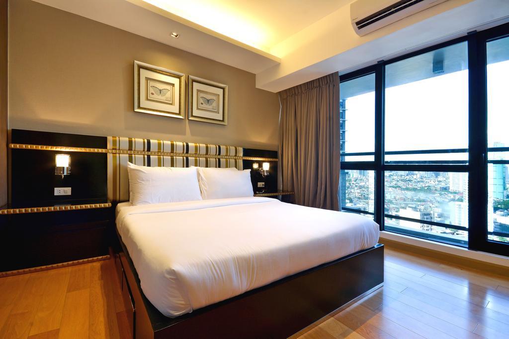 Milano Versace Suites Makati City Extérieur photo