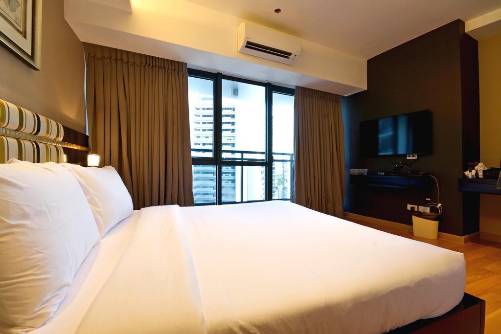 Milano Versace Suites Makati City Extérieur photo