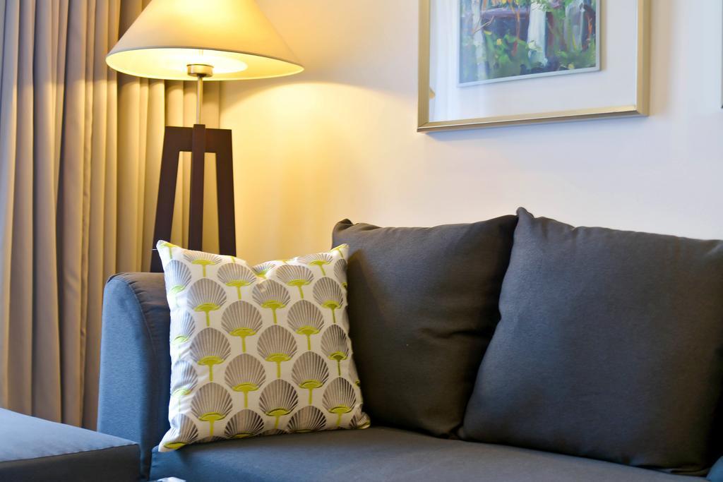 Milano Versace Suites Makati City Extérieur photo