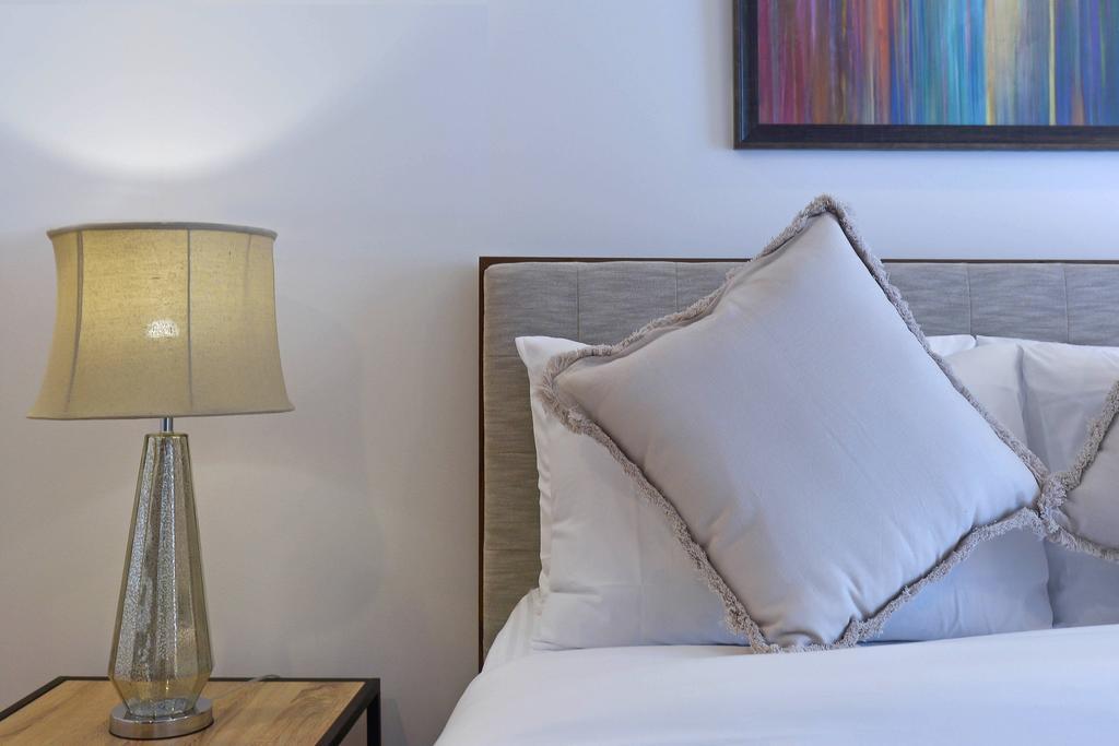 Milano Versace Suites Makati City Extérieur photo