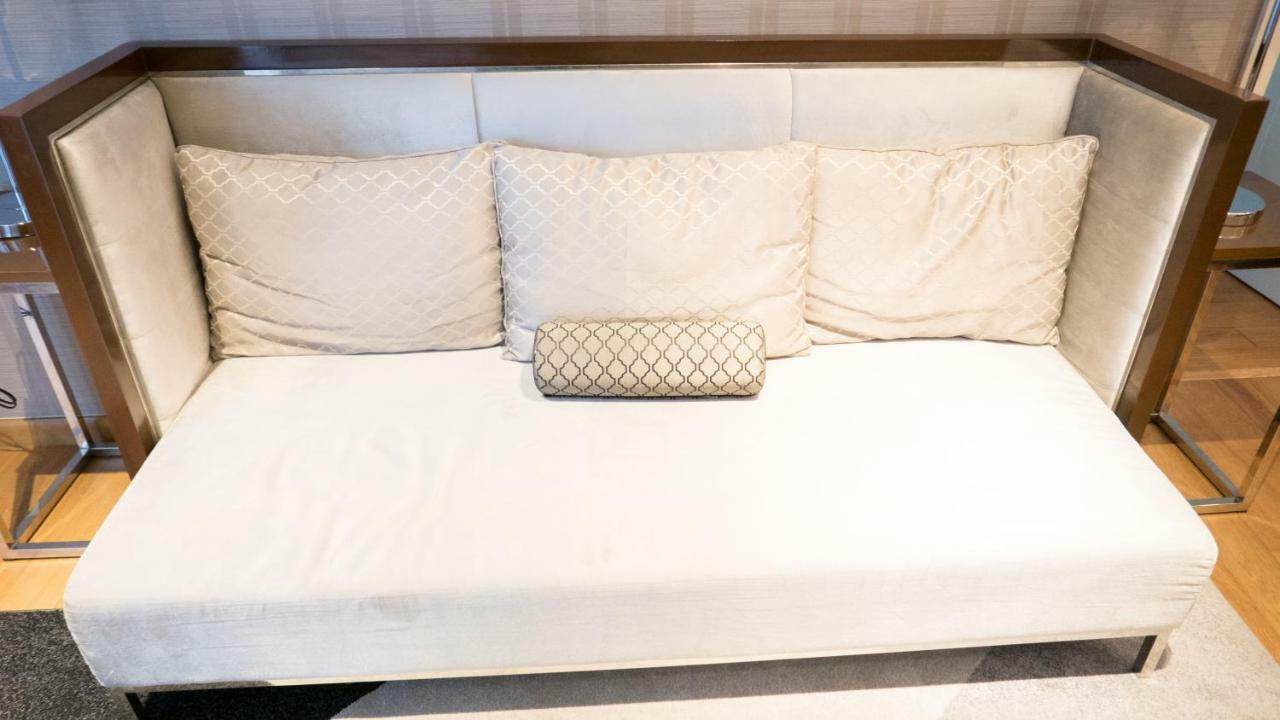Milano Versace Suites Makati City Extérieur photo